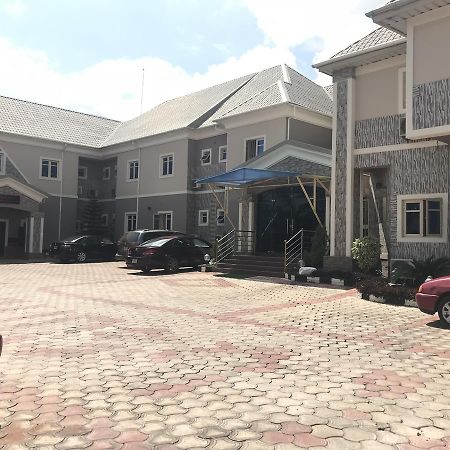 Pennyhill Suites And Resorts Enugu Exterior photo